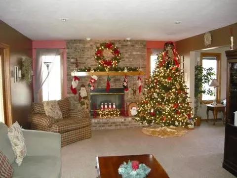 10048 Pamela Dr, Roscoe, IL 61073 photo 4