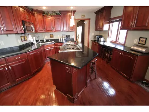 12376 Dunham Dr, Roscoe, IL 61073 photo 5