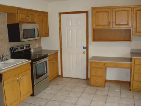 11708 Cedarbrook Rd, Roscoe, IL 61073 photo 4