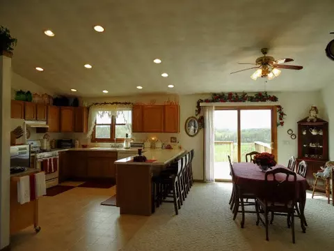 9840 Olson Rd, Beloit, WI 53511 photo 3