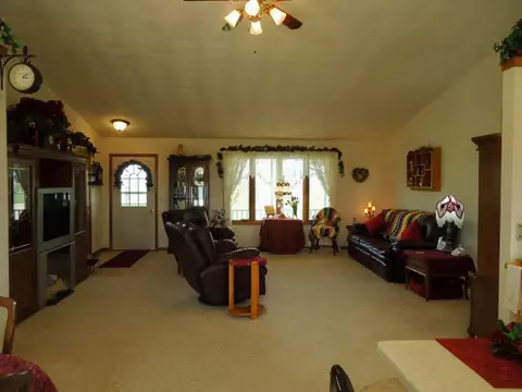 9840 Olson Rd, Beloit, WI 53511 photo 4