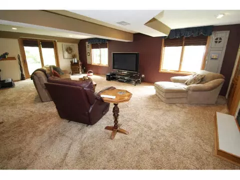 11485 Ridgecrest Dr, Roscoe, IL 61073 photo 8
