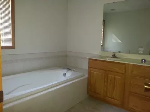 10334 Geneva Dr, Roscoe, IL 61073 photo 7