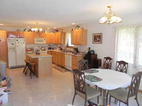 363 Corkhill Ct, Lake Summerset, IL 61019 photo 7