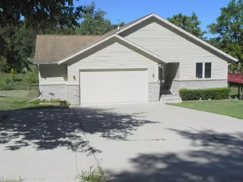 363 Corkhill Ct, Lake Summerset, IL 61019 photo 2