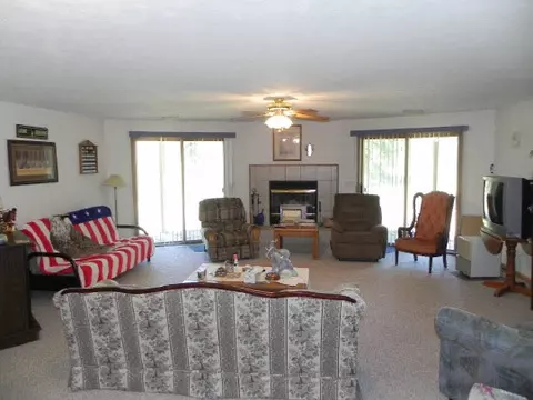 363 Corkhill Ct, Lake Summerset, IL 61019 photo 9