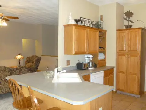 10506 Ray Dr, Roscoe, IL 61073 photo 6