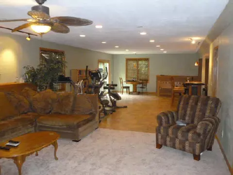 10506 Ray Dr, Roscoe, IL 61073 photo 11