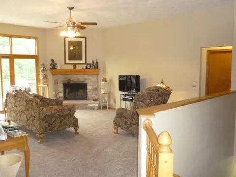 10506 Ray Dr, Roscoe, IL 61073 photo 8