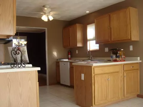 11076 Meadowsweet Ln, Roscoe, IL 61073 photo 5