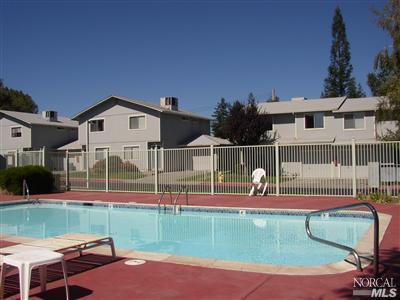 541 S Main St #12, Ukiah, CA 95482 photo 4