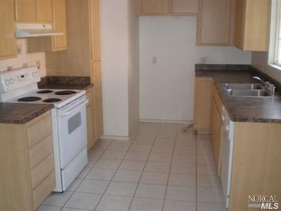 861 6th St, Vallejo, CA 94590 photo 3