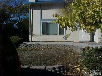 100 Peppercorn Ct, Vallejo, CA 94591 photo 2