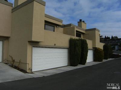 300 Locust Dr #11, Vallejo, CA 94591 photo 1