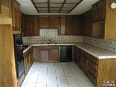 145 Hamilton Ct, Vallejo, CA 94589 photo 2