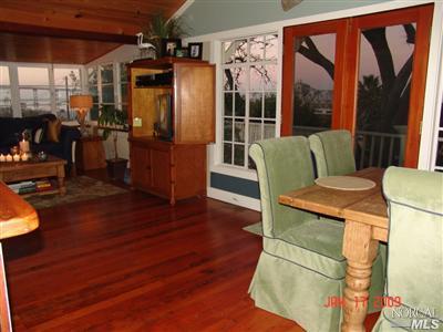 5 Hillside Ter, Novato, CA 94945 photo 2