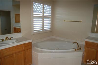 7716 Crown Heights Ct, Vallejo, CA 94591 photo 8