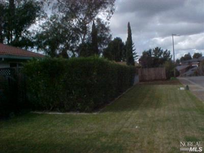 397 Locust Dr, Vallejo, CA 94591 photo 4
