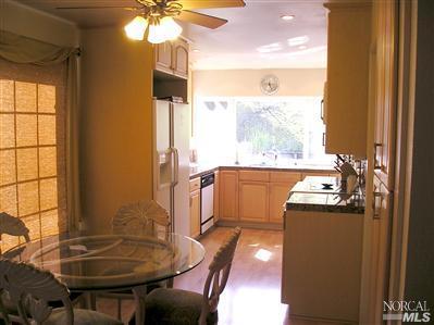 397 Locust Dr, Vallejo, CA 94591 photo 3