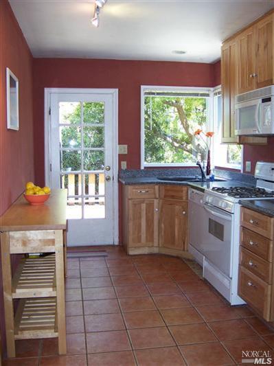 1412 Carl Ave, Vallejo, CA 94590 photo 2