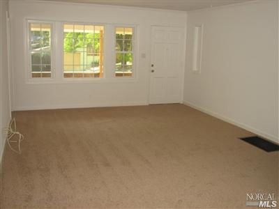 551 Laurel St, Vallejo, CA 94591 photo 2