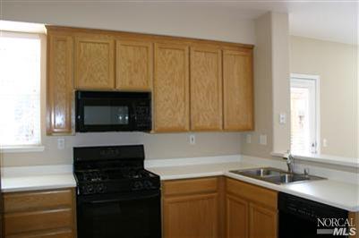 98 Arnold Dr, Novato, CA 94949 photo 4