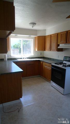 537 E Travis Blvd, Fairfield, CA 94533 photo 2