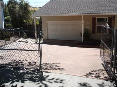 1421 Carl Ave, Vallejo, CA 94590 photo 2