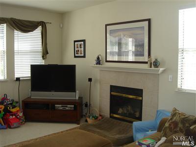 618 Idyllwild Ct, Fairfield, CA 94534 photo 2