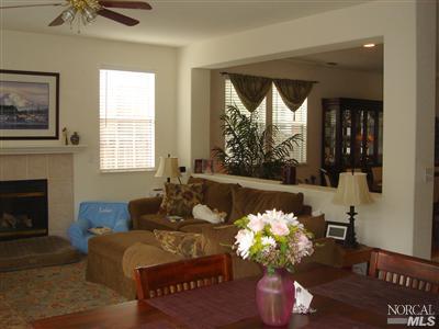 618 Idyllwild Ct, Fairfield, CA 94534 photo 3