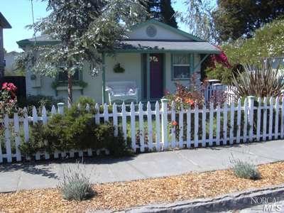 306 Edith St, Petaluma, CA 94952 photo 1