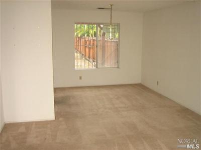 155 Obsidian Ct, Vallejo, CA 94589 photo 2