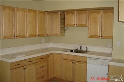 1307 Eisenhower St, Fairfield, CA 94533 photo 5