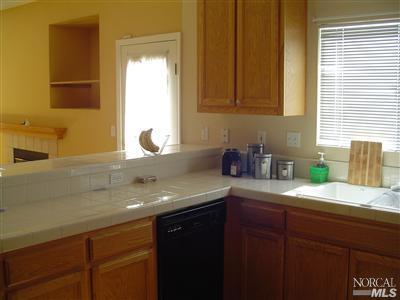 548 Pine Creek Cir, Fairfield, CA 94534 photo 6