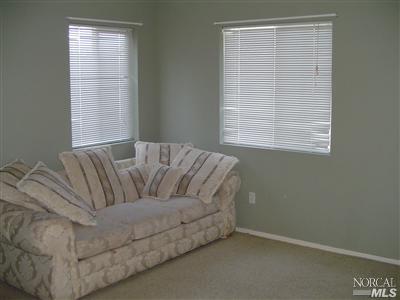 548 Pine Creek Cir, Fairfield, CA 94534 photo 9