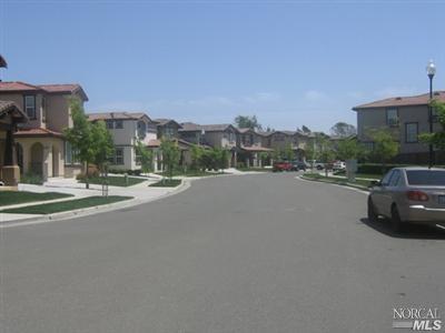 903 Walden Ct, Fairfield, CA 94533 photo 8
