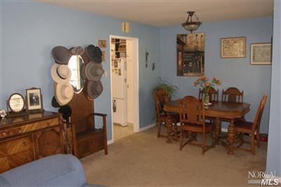 1002 Maxwell St, Healdsburg, CA 95448 photo 4