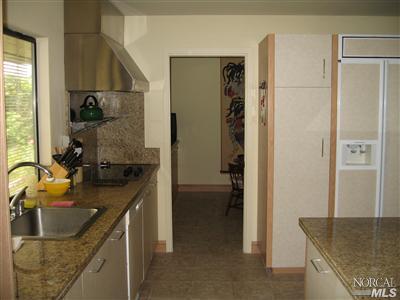 903 W School St, Cotati, CA 94931 photo 4