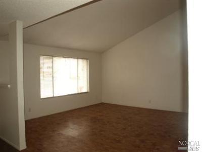 149 Iris Ct, Vallejo, CA 94591 photo 3