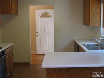 639 Lockwood Dr, Vallejo, CA 94591 photo 4