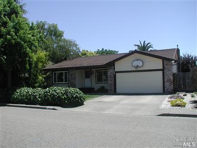 180 Eckmann Pl, Petaluma, CA 94952 photo 1