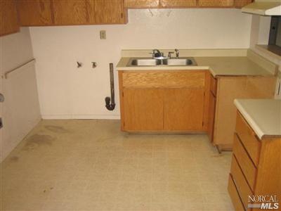 1043 Johnson St, Fairfield, CA 94533 photo 7