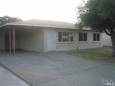 1043 Johnson St, Fairfield, CA 94533 photo 2