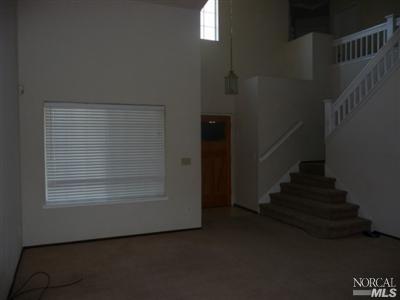 341 Carousel Dr, Vallejo, CA 94589 photo 2