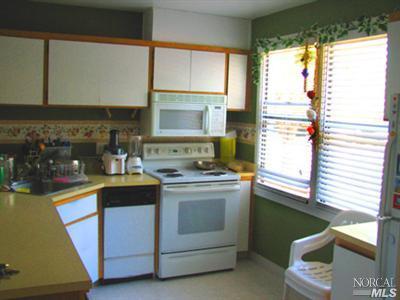 192 Martin Dr, Novato, CA 94949 photo 2