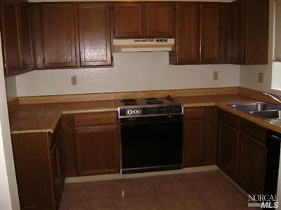 985 Justin Way, Dixon, CA 95620 photo 5