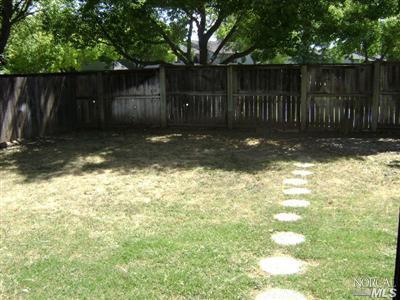 985 Justin Way, Dixon, CA 95620 photo 2