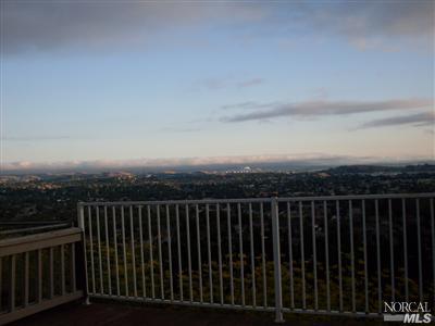 413 Skyline Dr, Vallejo, CA 94591 photo 2
