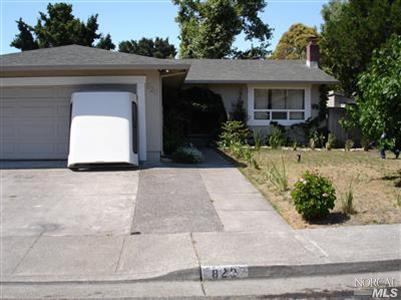 820 Daniel Dr, Petaluma, CA 94954 photo 1