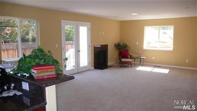 1643 E St, Napa, CA 94559 photo 2
